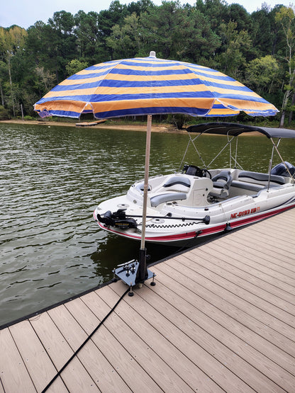 Cleat mounted umbrella and flag pole holder for docks and pier cleats